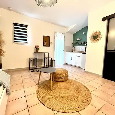 Apartment Aix-en-provence, Cosy Proche Toutes Commodites, Linges Fournis *
