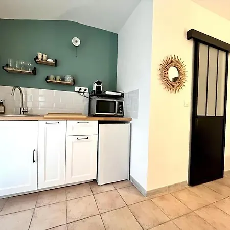 Apartment Aix-en-provence, Cosy Proche Toutes Commodites, Linges Fournis